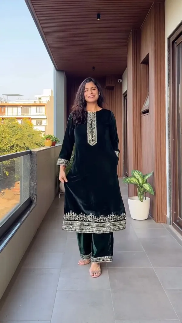 Women's_pakistani_suits