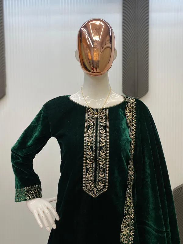 Women's_pakistani_suits