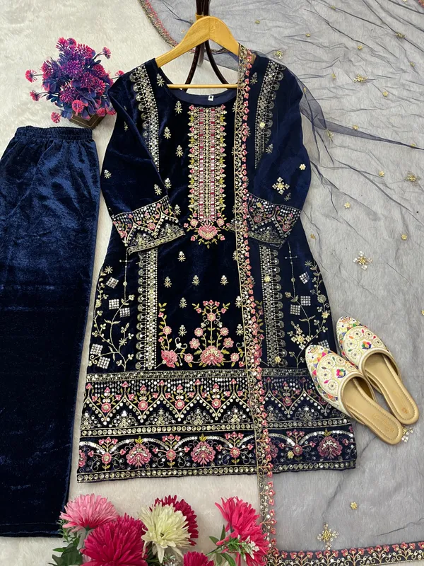 Women's_pakistani_suits