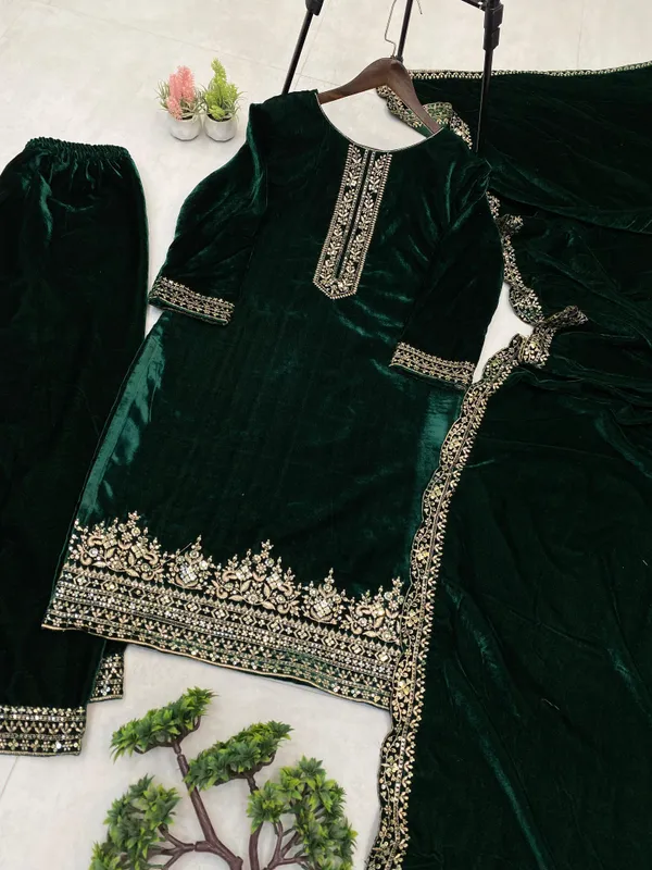 Women's_pakistani_suits