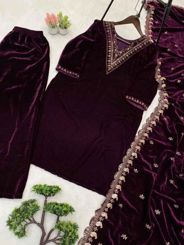 Women's_pakistani_suits