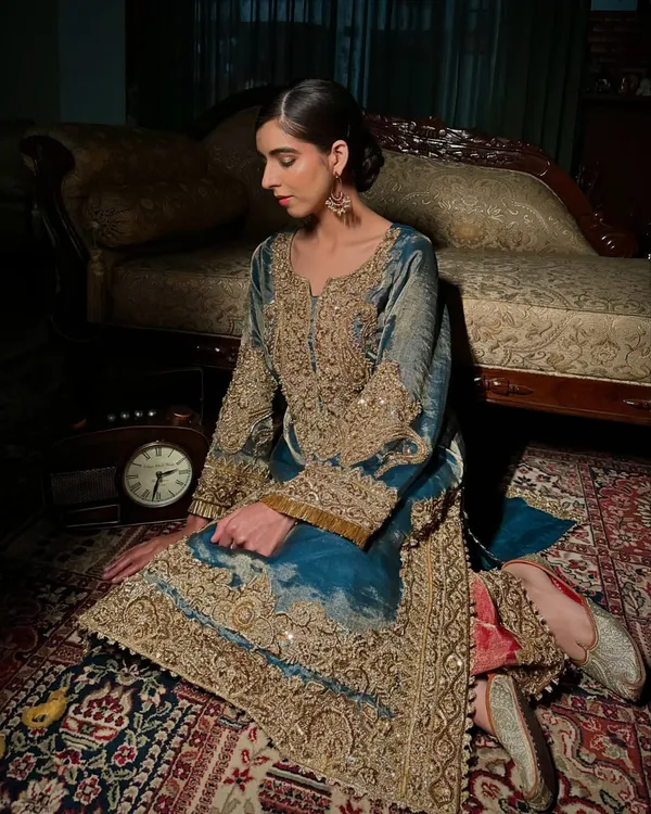 Women's_pakistani_suits