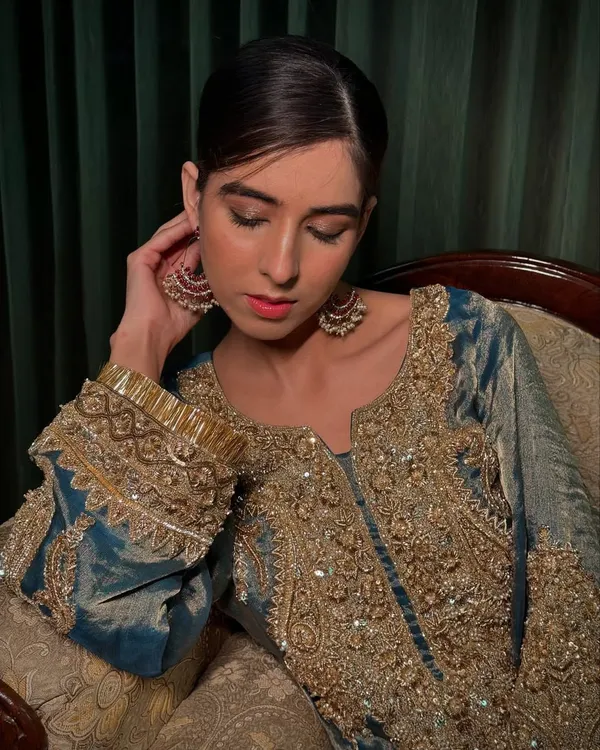 Women's_pakistani_suits