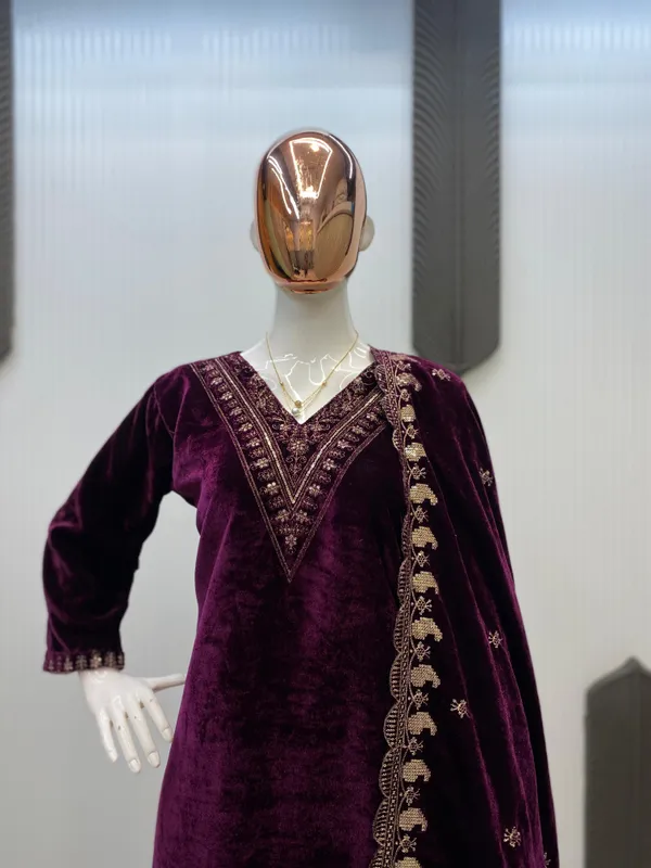 Women's_pakistani_suits