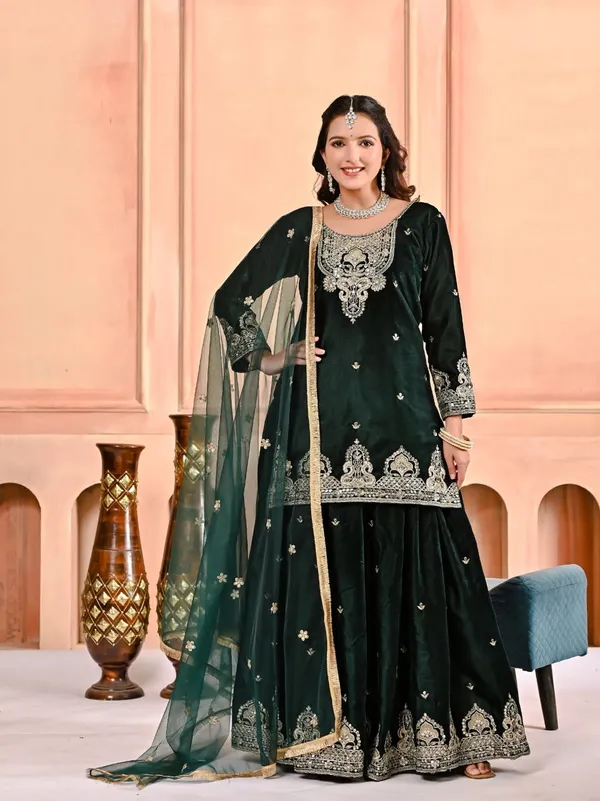 Women's_pakistani_suits