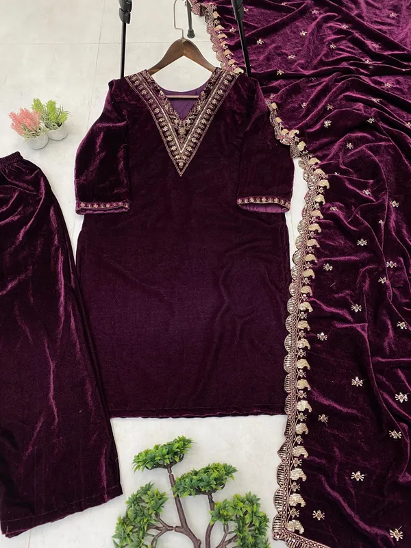 Women's_pakistani_suits