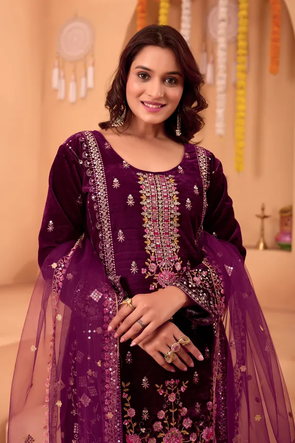 Women's_pakistani_suits