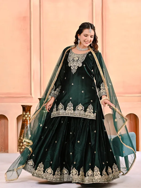 Women's_pakistani_suits