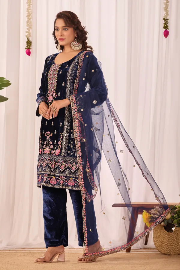 Women's_pakistani_suits