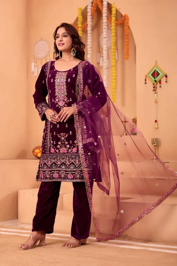 Women's_pakistani_suits