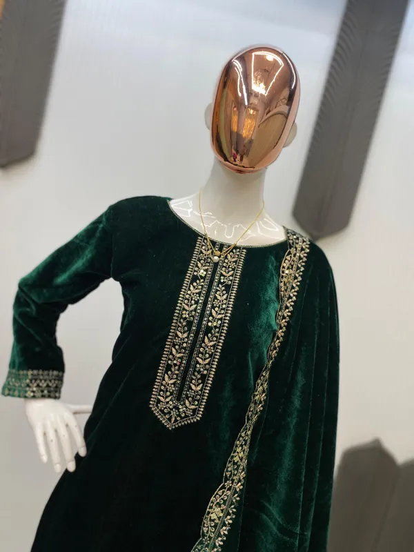 Women's_pakistani_suits