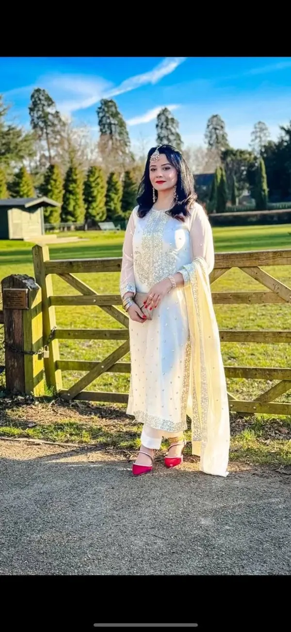 White_Georgette_Kurta_Set_For_Women