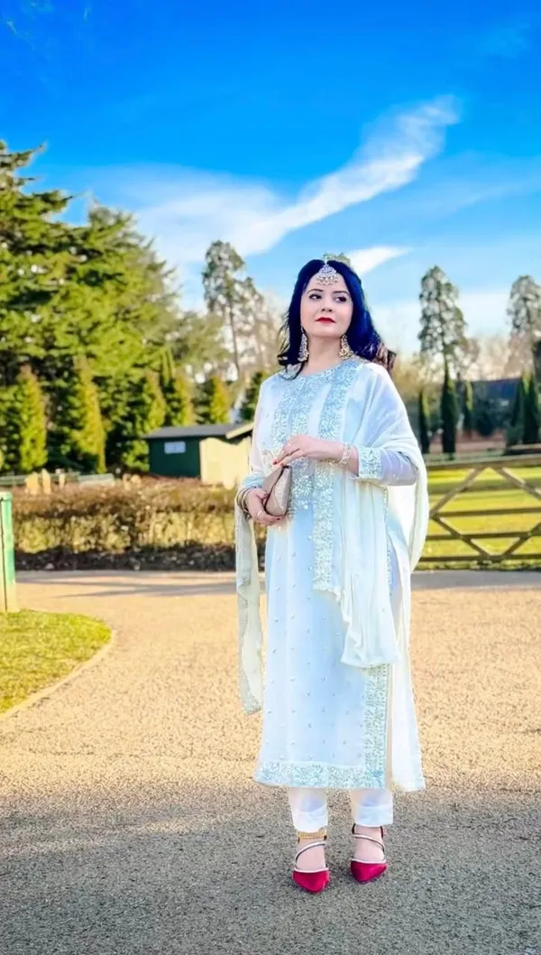 White_Georgette_Kurta_Set_For_Women