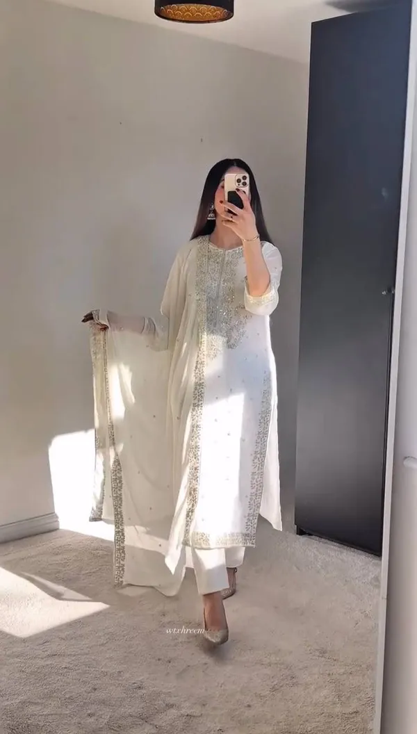 White_Georgette_Kurta_Set_For_Women