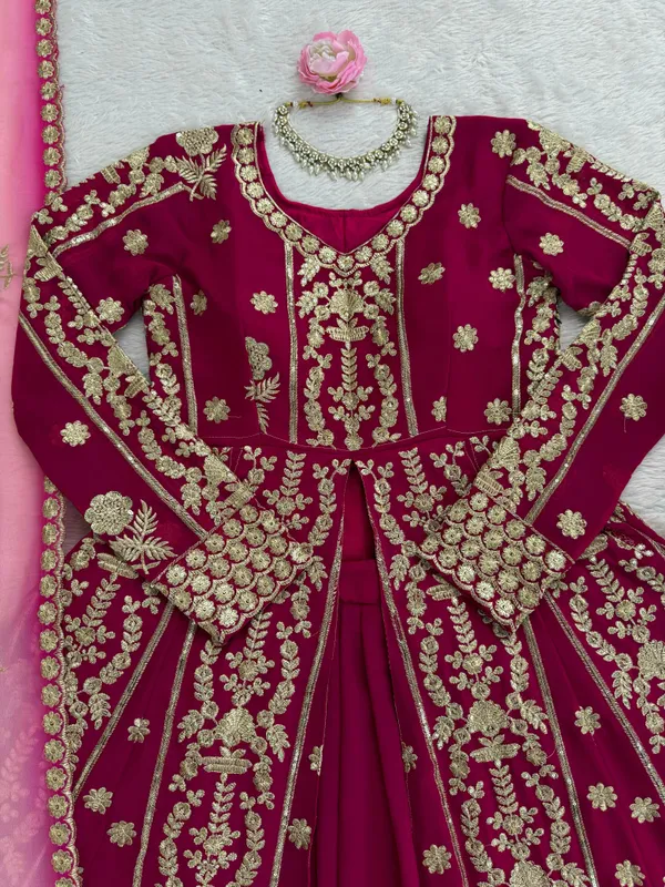 Red_Stylish_Pakistani_Suits_For_Women