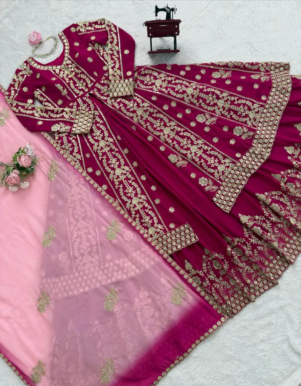 Red_Stylish_Pakistani_Suits_For_Women