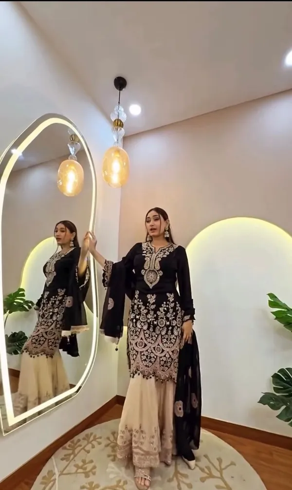 Women's_trending_marriage_wear