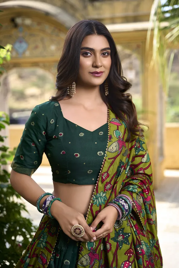 Green_Art_Silk_&_Silk_Blend_Embroidered_&__Floral_Print_&_Geometric_Print_&_Digital_Print_Lehenga_Choli_For_Women