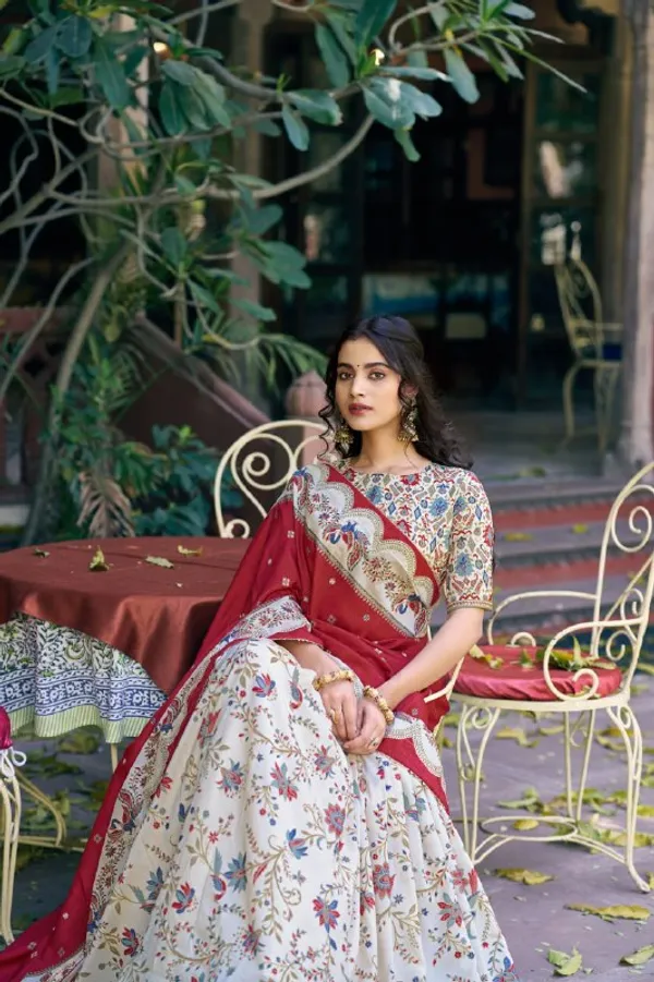 Designer_Ivory_Floral_Print_Dola_Silk_Digital_Print_Festive_Lehenga_Choli_For_Women