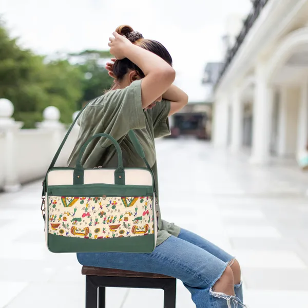 Multicolor_Jute_Printed_Fits_Up_To_16_In_Laptops_3_Compartments_12X16X4_In_Shoulder_&_Hand_Laptop_Messenger_Bag_For_Unisex