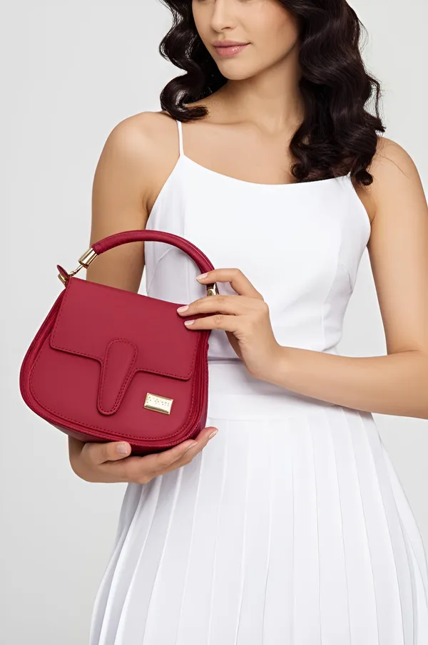 Red_Leather_20X20X8_Cm_Premium_Hardware_With_Adjustable_Strap_Handbag_For_Women