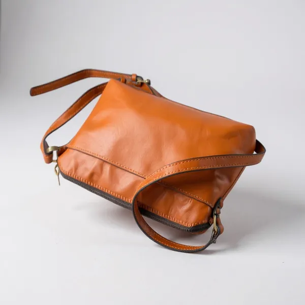 DENION_leather_essentials:_Style_that_stays,_quality_that_lasts.
