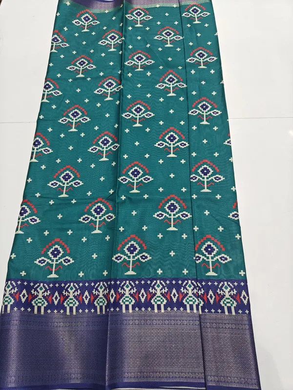 Blue_Cotton_Silk_Printed_Hand_Batik_Pure_Regular_Saree_For_Women
