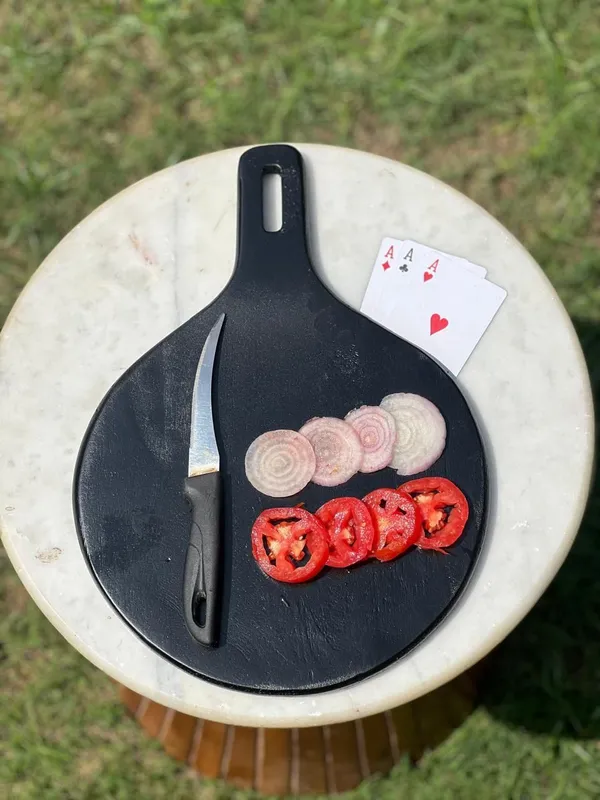 Pack_Of_1_Black_Wooden_Cutting_Board