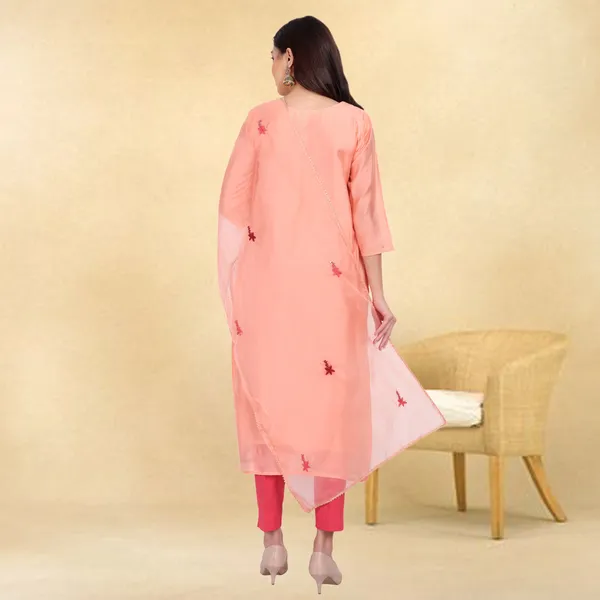 Peach_Muslin_Hand_Embroidered_Kurta_with_Organza_Dupatta