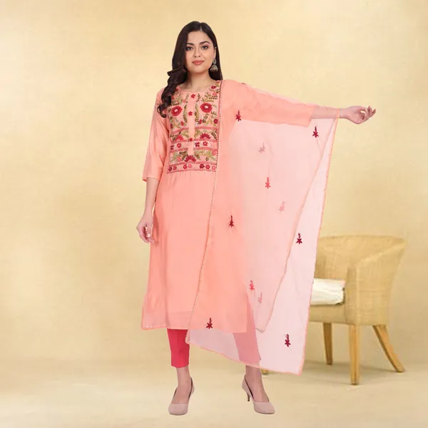 Peach_Muslin_Hand_Embroidered_Kurta_with_Organza_Dupatta