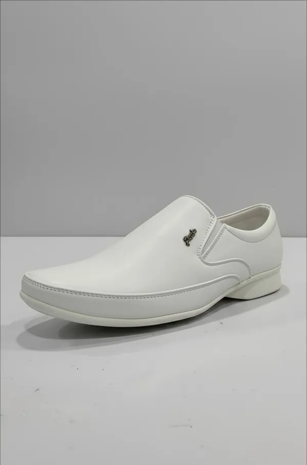Prime_White_Slip_-_On_for_Men