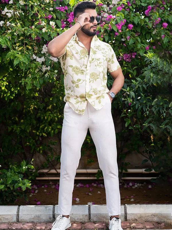 Men's_Tea_Green_Floral_Printed_Half_Sleeve_Slim_Fit_Shirt_-_Doriyan