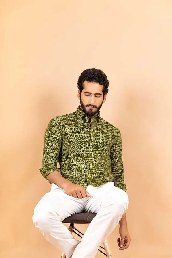 Men's_Pure_Cotton_Green_Geomatric_Printed_Full_Sleeve_Slim_Fit_Shirt_-_Doriyan