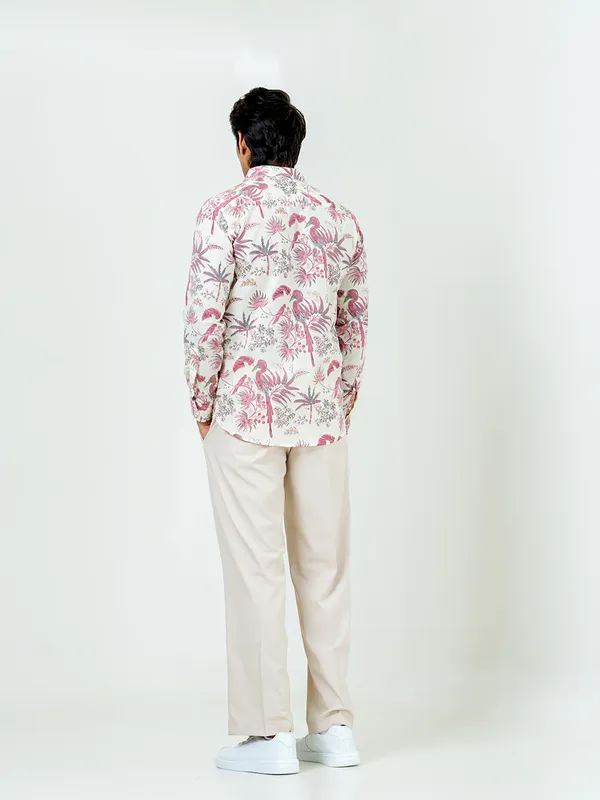 Men's_Pure_Cotton_Light_Pink_Bird_And_Floral_Printed_Full_Sleeve_Slim_Fit_Shirt_-_Doriyan
