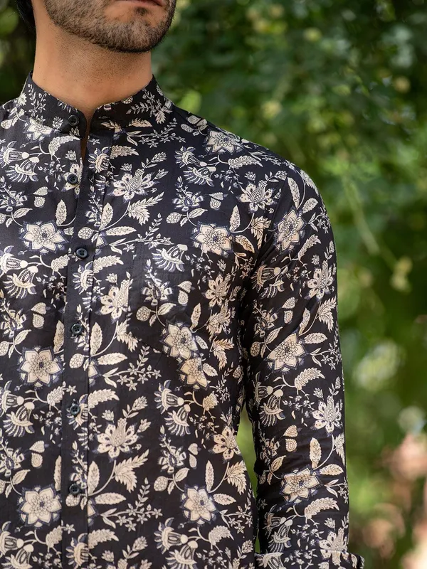 Men's_Cotton_Black_Floral_Printed_Full_Sleeve_Slim_Fit_Shirt_-_Doriyan