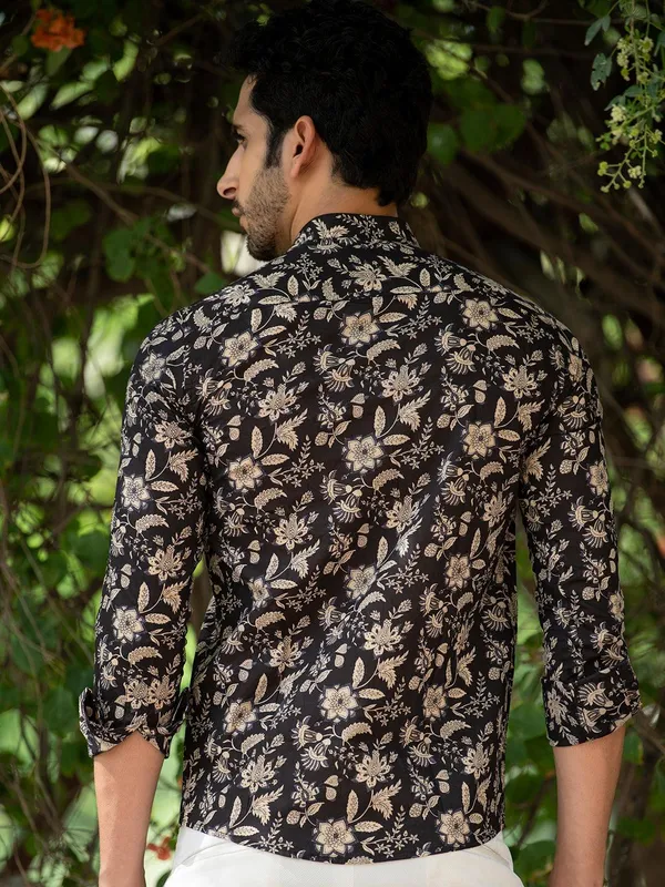 Men's_Cotton_Black_Floral_Printed_Full_Sleeve_Slim_Fit_Shirt_-_Doriyan