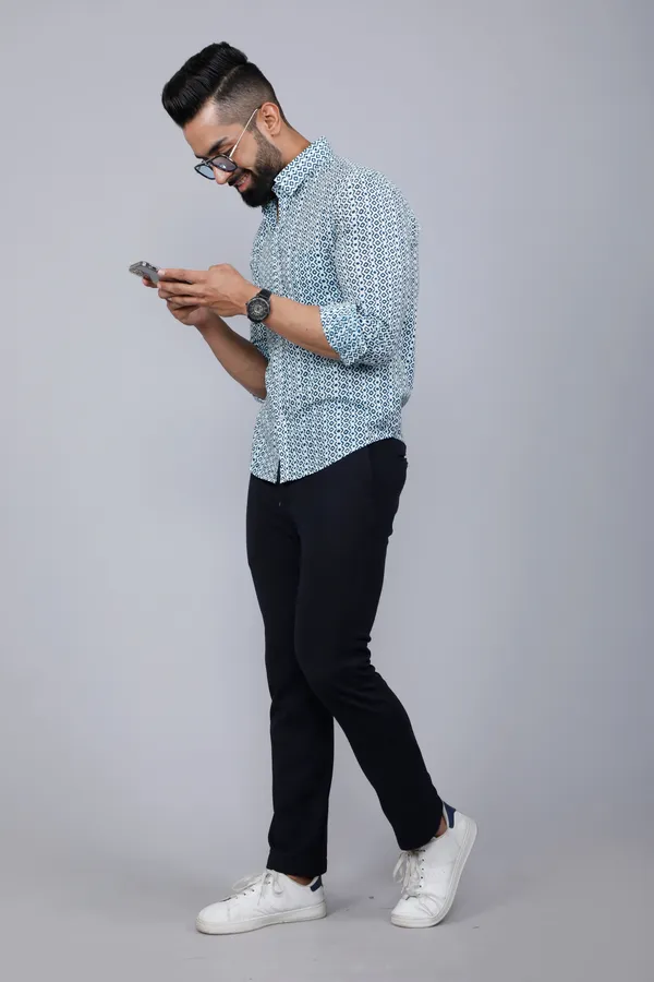 Men's_White_&_Blue_Premium_Cotton_Floral_Print_Casual_Shirt_-_Doriyan