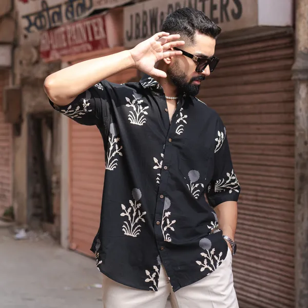 Men's_Black_Floral_Printed_Half_Sleeve_Slim_Fit_Shirt_-_Doriyan