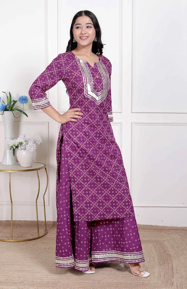 Doriyan_Women_cotton_Magenta_gota_work_Kurta_with_Flared_Palazzo