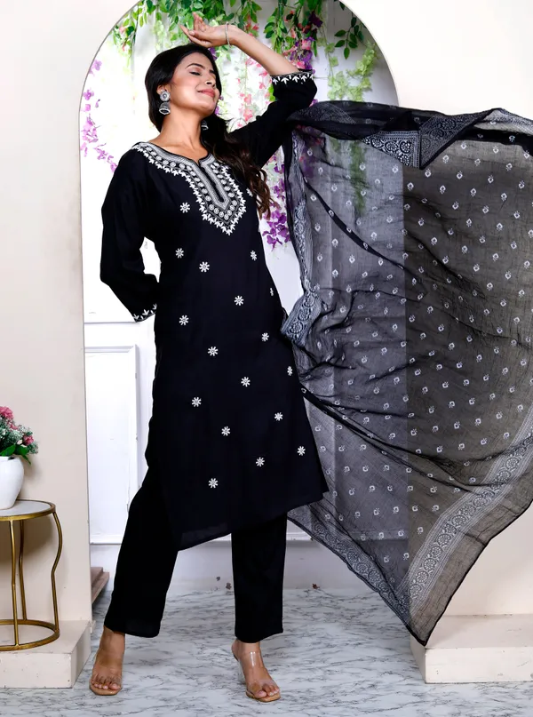 Doriyan_Womens_Black_Embroidery_Straight_Kurta_with_Palazzo_and_Dupatta