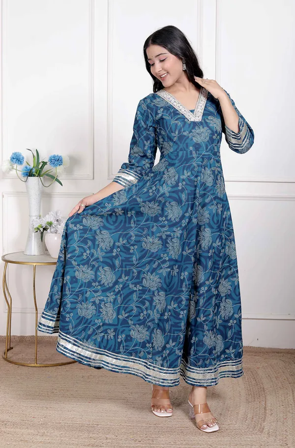 Doriyan_Women's_Blue_cotton_Embroidered_Neck_Anarkali_Kurta