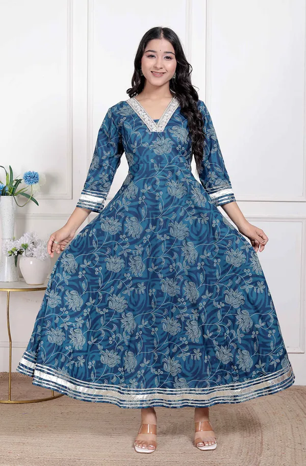 Doriyan_Women's_Blue_cotton_Embroidered_Neck_Anarkali_Kurta