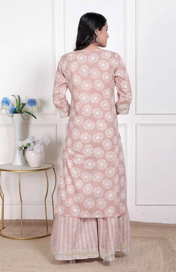 Doriyan_Womens_Brown_Floral_Printed_Straight_Ethnic_Kurta_with_Palazzo