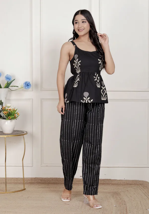 Doriyaaan_Womens_Floral_Printed_Black_pure_cotton_Kurti_with_Palazzo