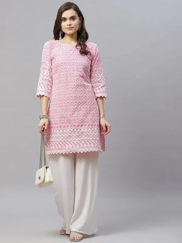 Doriyan_Womens_Pink_Ethnic_Motifs_Embroidered_Chikankari_Straight_Kurti