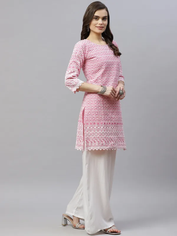 Doriyan_Womens_Pink_Ethnic_Motifs_Embroidered_Chikankari_Straight_Kurti