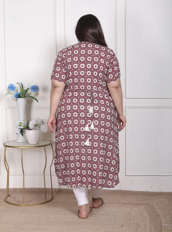 Doriyan_WOMENS_Plus_Size_Cotton_Floral_Printed_Cream_A-Line_Kurta_with_Buttons