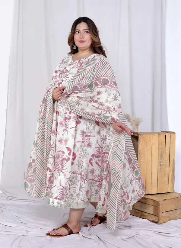 Doriyan_Womens_Plus_Size_Light_Pink_Floral_Printed_and_Anarkali_Kurta_with_Dupatta