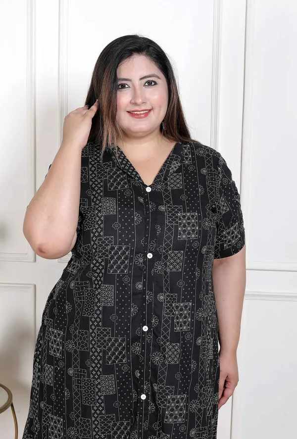Doriyaaan_WOMENS_Plus_Size_Pure_Cotton_Black_Floral_Printed_Front_Button_A-Line_Kurta