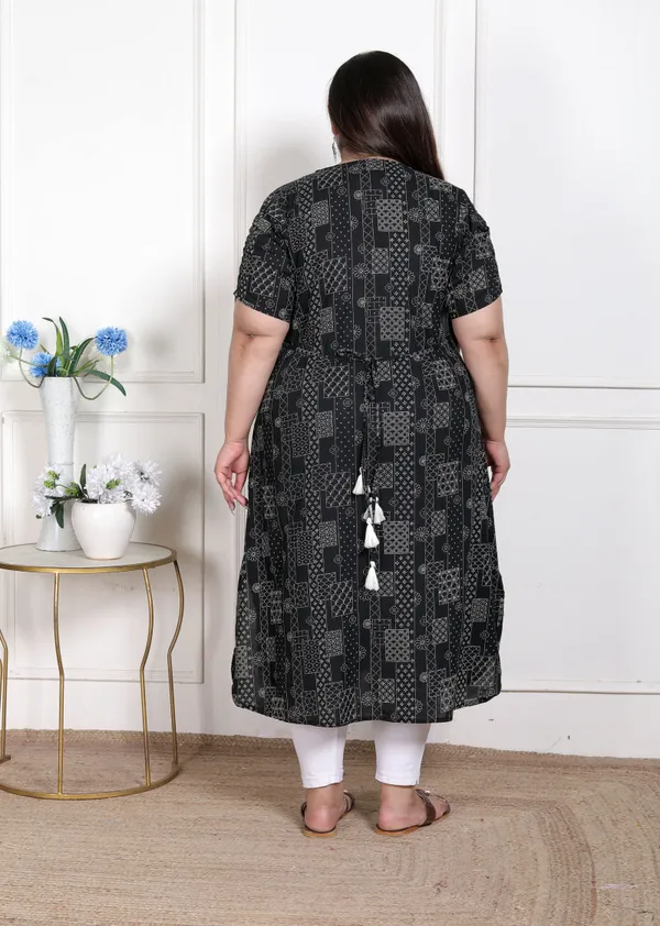 Doriyaaan_WOMENS_Plus_Size_Pure_Cotton_Black_Floral_Printed_Front_Button_A-Line_Kurta